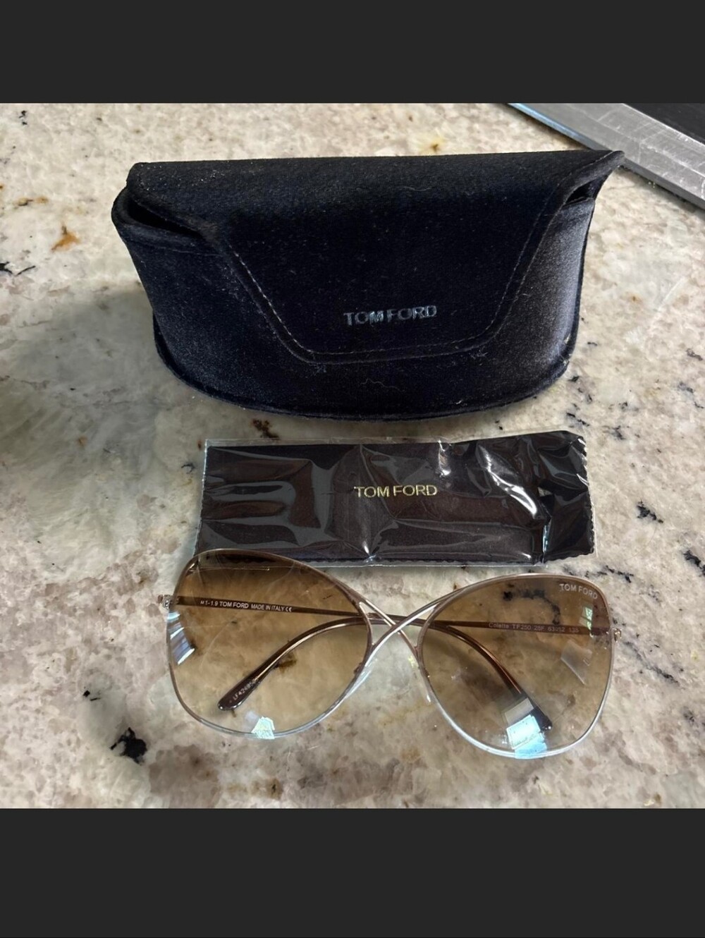 Tom Ford Colette Butterfly SunglassesShiny Rose Gold with Gradient Brown lenses - Picture 5 of 6